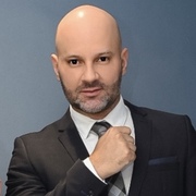 Dr. Israel Oliveira