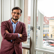 Dr. Daryousch Parvizi