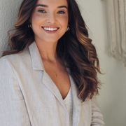 Dra. Stefânia de Siqueira Nascimento