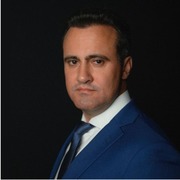 Dr. Gustavo Machado