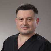 Врач Олексій Юрійович Шкіренко
