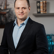 Dr. Thiago Ferri