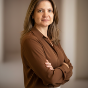 Dra. Anne Groth