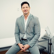 Dr. Eugenio Peluffo